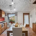La Petite Maisonnette *